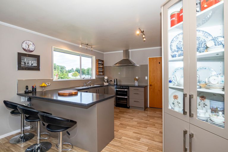 Photo of property in 70 Halstead Road, Pleasant Point, 7903