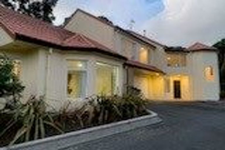 Photo of property in 122 Raumati Road, Raumati Beach, Paraparaumu, 5032