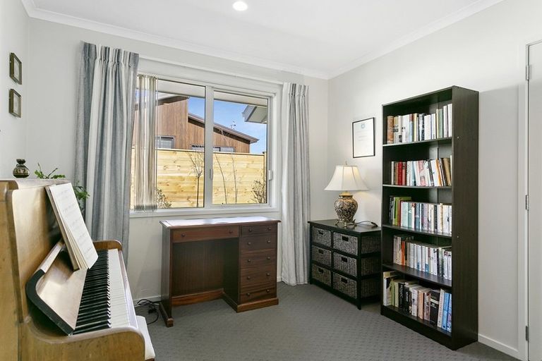 Photo of property in 10 Loloma Way, Wharewaka, Taupo, 3330