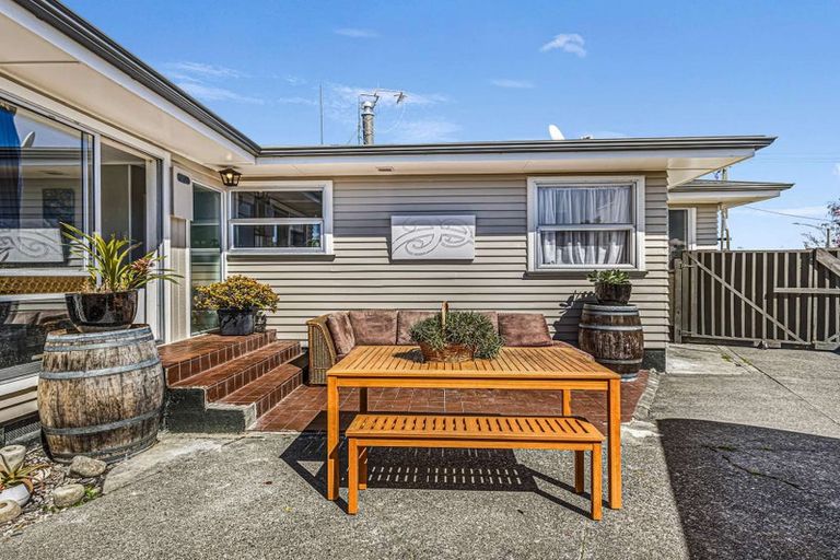 Photo of property in 12 Hitchings Avenue, Onekawa, Napier, 4110