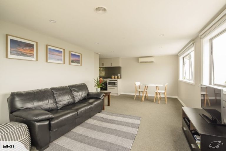 Photo of property in 170 Mount Pleasant Road, Mount Pleasant, Christchurch, 8081