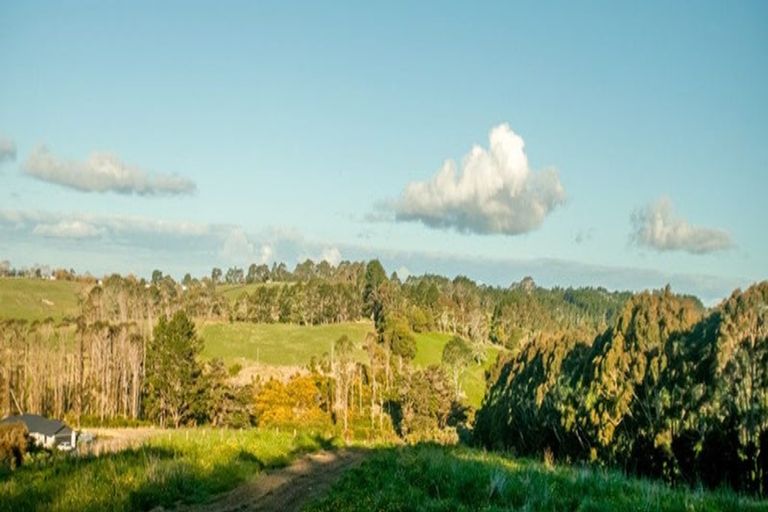 Photo of property in 221 Amreins Road, Taupaki, Henderson, 0782