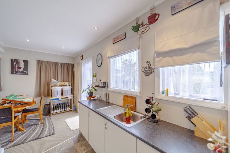 Photo of property in 70a Latham Street, Marewa, Napier, 4110