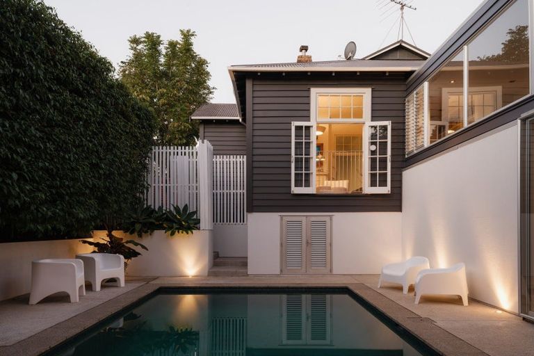 Photo of property in 13 Dexter Avenue, Mount Eden, Auckland, 1024