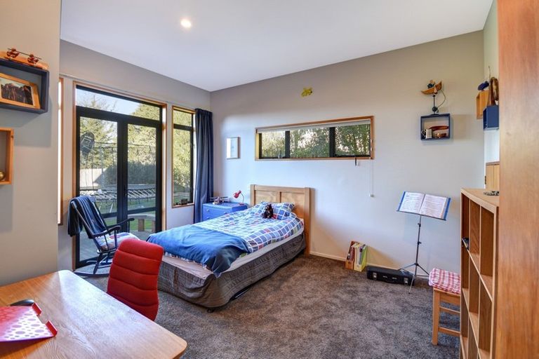 Photo of property in 12 Strathmore Crescent, Roslyn, Dunedin, 9010