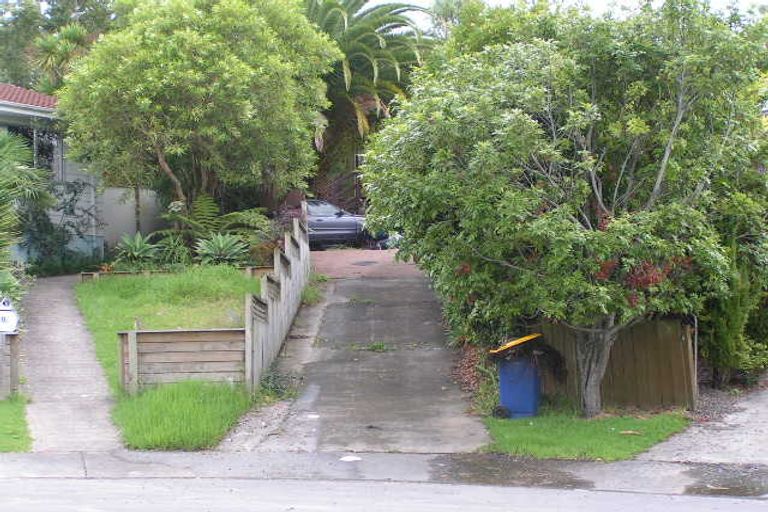 Photo of property in 13 Arde Place, Massey, Auckland, 0614