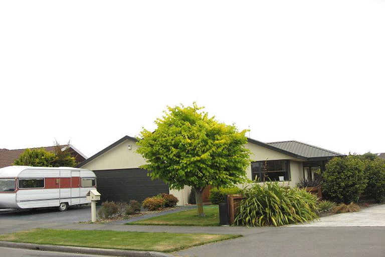 Photo of property in 6 Brackenfield Place, Parklands, Christchurch, 8083
