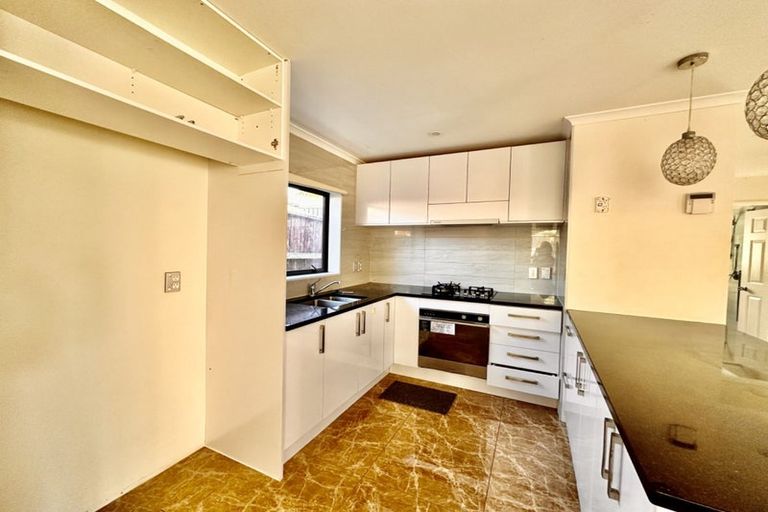 Photo of property in 109 Everglade Drive, Totara Heights, Auckland, 2105