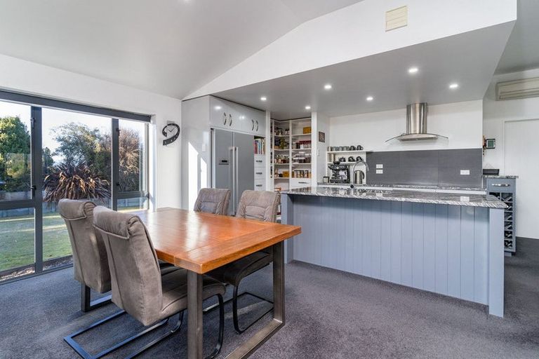 Photo of property in 16 Matukituki Crescent, Twizel, 7901