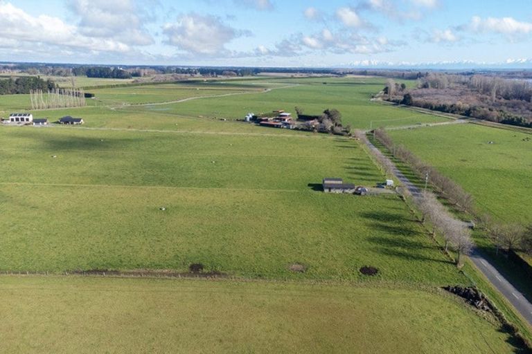 Photo of property in 585 Coutts Island Road, Coutts Island, Christchurch, 7670