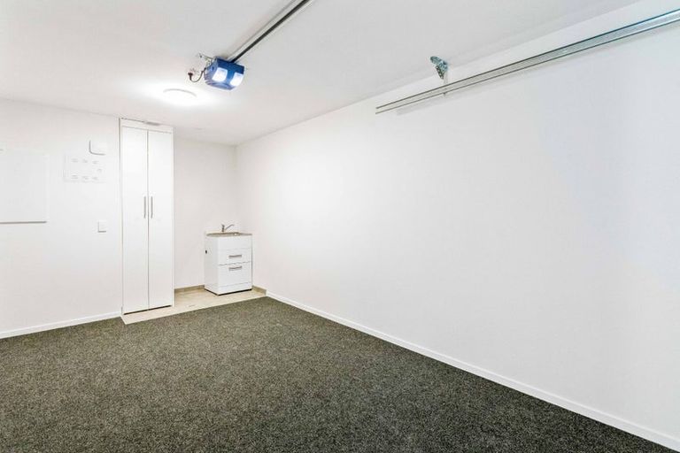 Photo of property in 2/23 View Road, Papakura, 2110