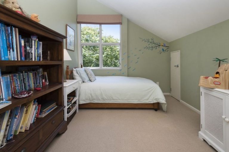 Photo of property in 4a Cleary Terrace, Cockle Bay, Auckland, 2014