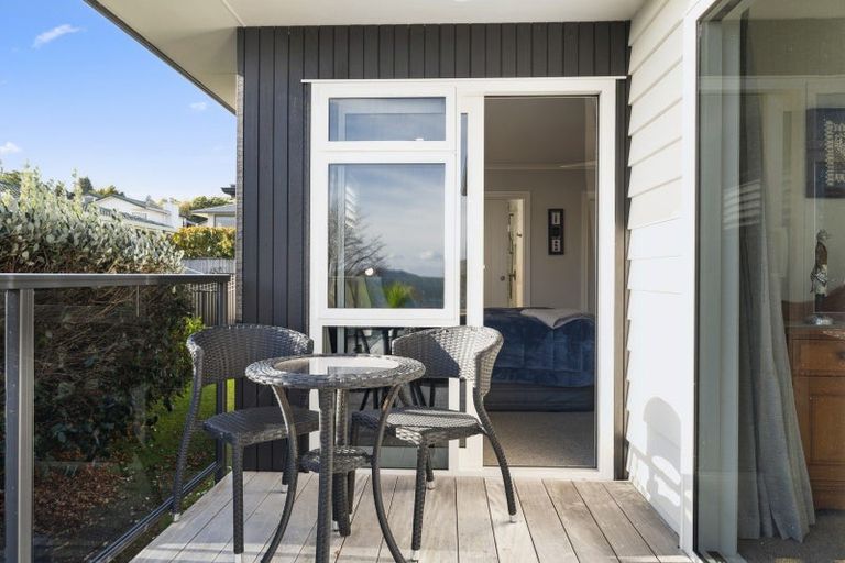 Photo of property in 10 Crowther Terrace, Waipahihi, Taupo, 3330