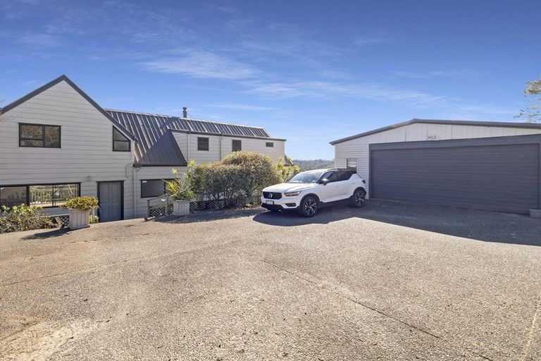 Photo of property in 390 Paremoremo Road, Paremoremo, Auckland, 0632