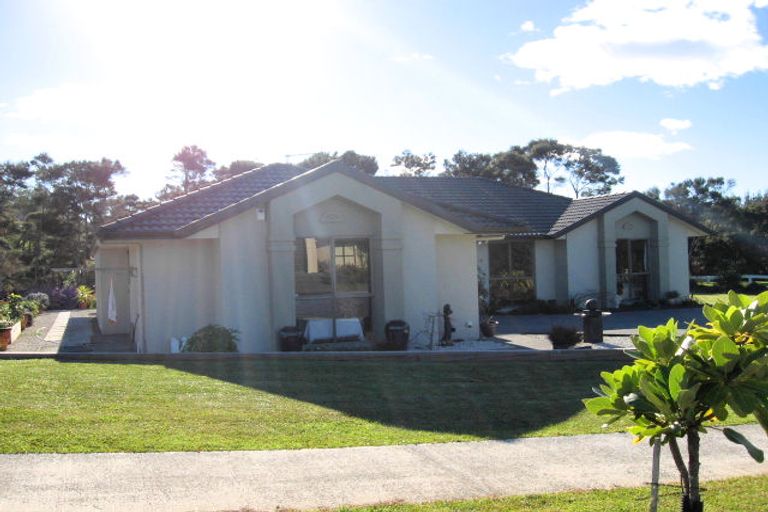 Photo of property in 16 Spinnaker Point, Haruru, 0204