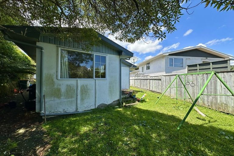 Photo of property in 20 Robson Street, Stokes Valley, Lower Hutt, 5019
