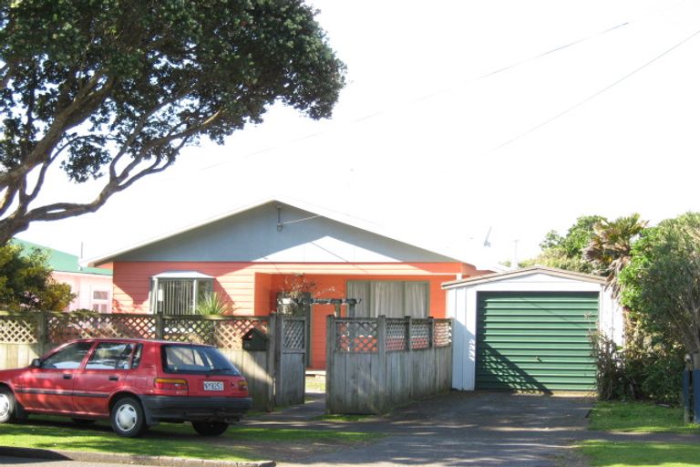 Photo of property in 15 Richmond Street, Fitzroy, New Plymouth, 4312