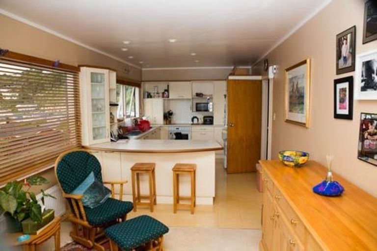 Photo of property in 6 Doon Grove, Papakowhai, Porirua, 5024