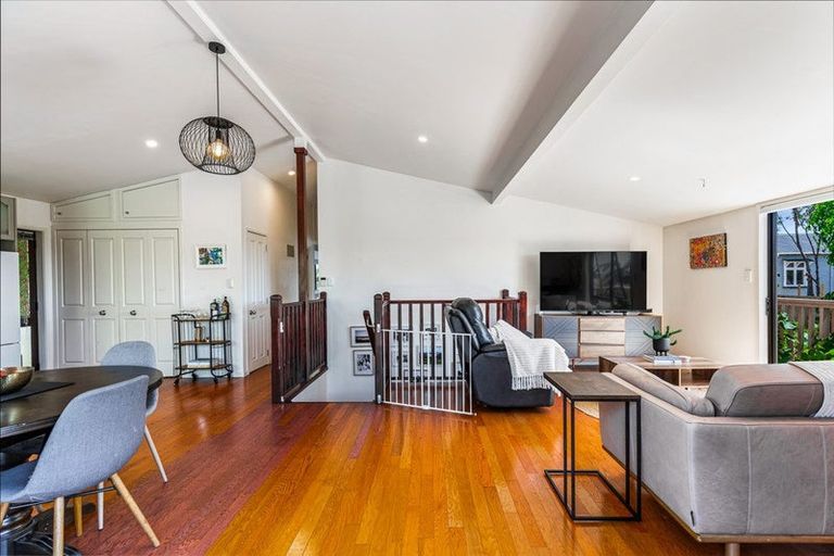 Photo of property in 29a Clayburn Road, Glen Eden, Auckland, 0602