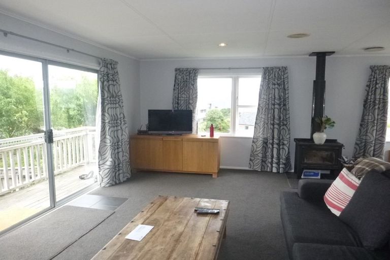Photo of property in 80 Mulberry Street, Normandale, Lower Hutt, 5010