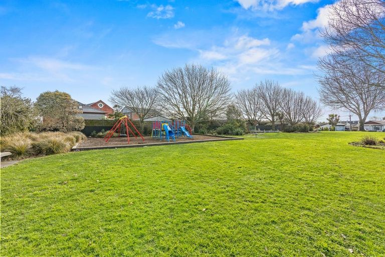 Photo of property in 8/112a Olliviers Road, Phillipstown, Christchurch, 8011