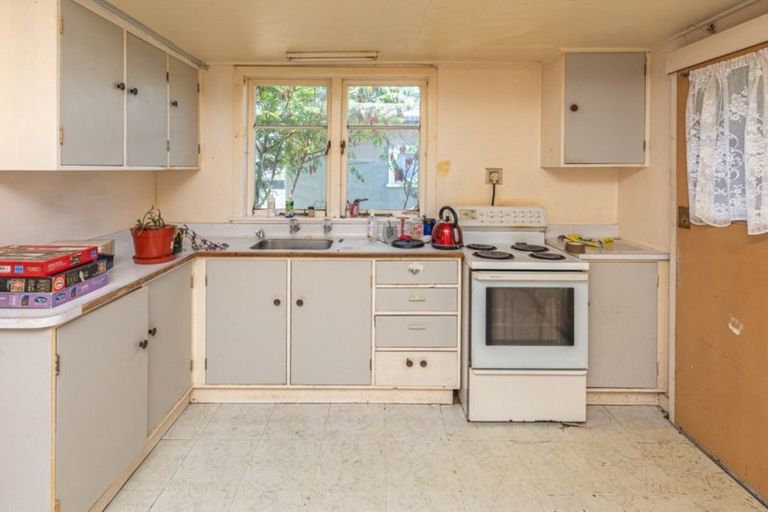 Photo of property in 70 Manuka Street, Castlecliff, Whanganui, 4501