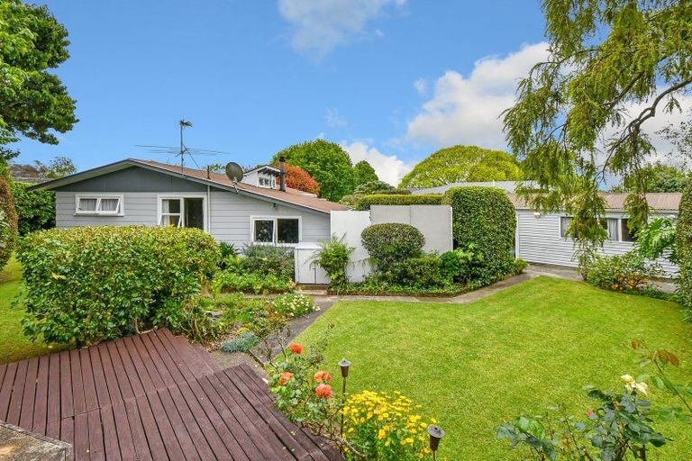 Photo of property in 19 Marybeth Place, Rosehill, Papakura, 2113
