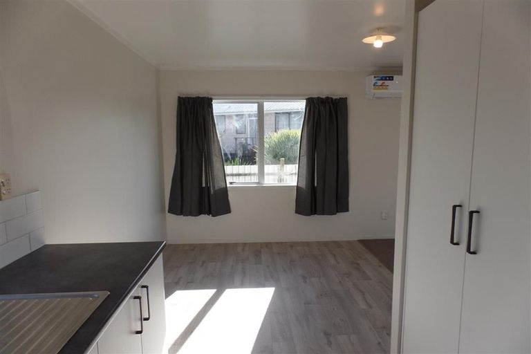 Photo of property in 2/55 Palmers Road, Clendon Park, Auckland, 2103