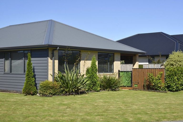 Photo of property in 3 Hereford Drive, Carterton, 5713