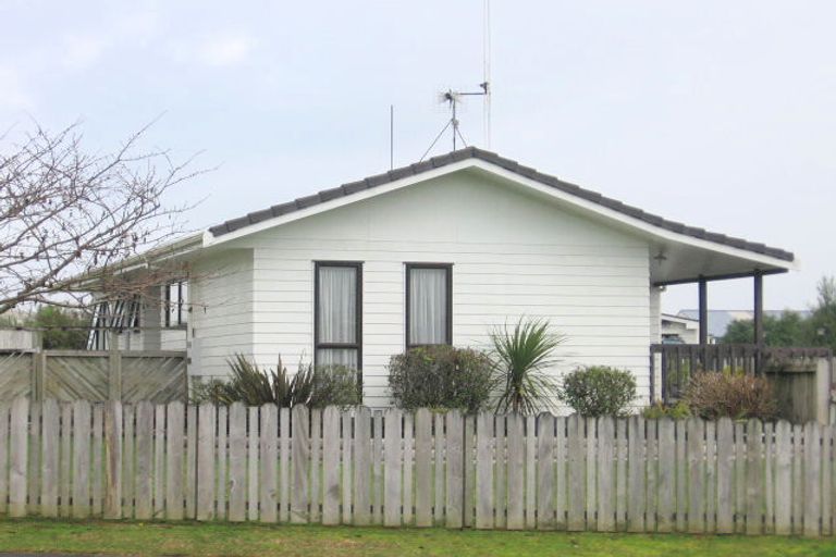 Photo of property in 37 Balmerino Crescent, Pukete, Hamilton, 3200