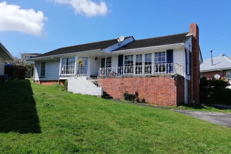 Photo of property in 8 Lewis Road, Pakuranga, Auckland, 2010