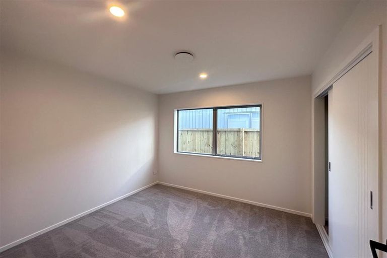 Photo of property in 16 Clayden Shuttleworth Street, Papakura, 2110