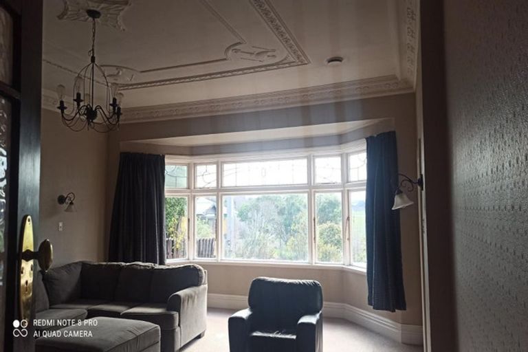 Photo of property in 1 Cossens Street, Balclutha, 9230