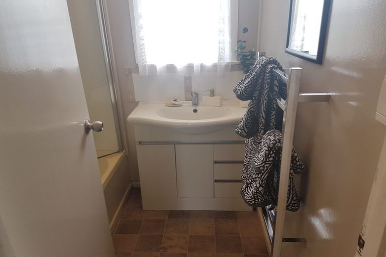 Photo of property in 4 Jenkins Place, Manurewa East, Auckland, 2102