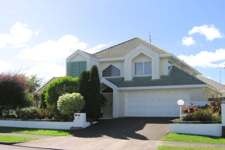 Photo of property in 2 Dunn Place, Farm Cove, Auckland, 2010