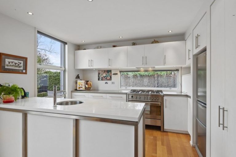 Photo of property in 76a Glandovey Road, Fendalton, Christchurch, 8052