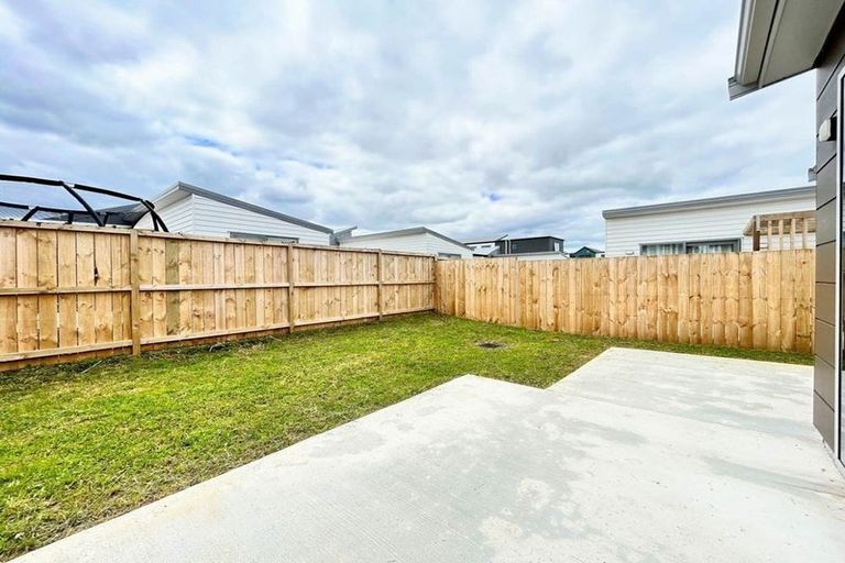Photo of property in 10 Heihei Street, Papakura, 2110