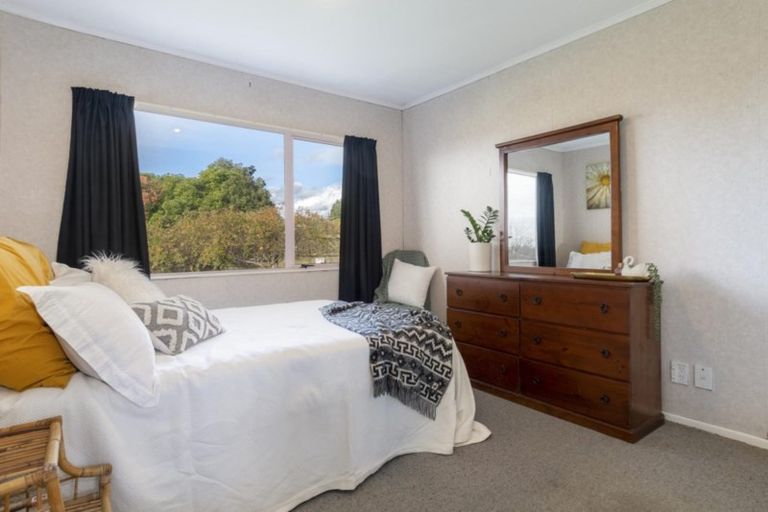 Photo of property in 1 Endeavour Avenue, Welcome Bay, Tauranga, 3112