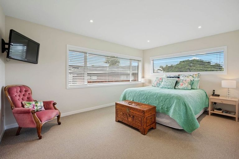 Photo of property in 1/5 Gulf Crest, Bucklands Beach, Auckland, 2012