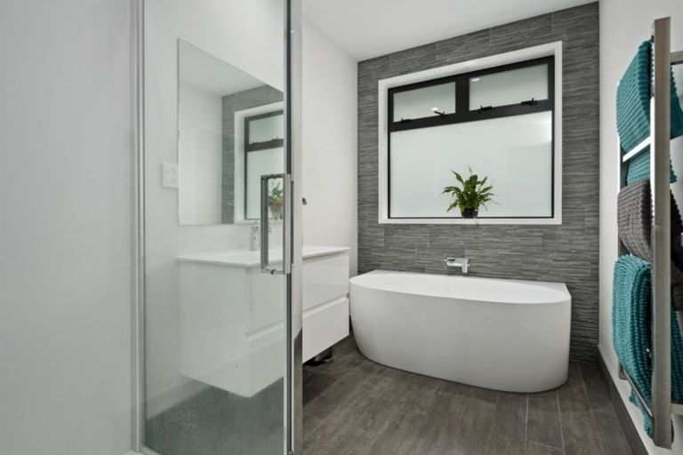 Photo of property in 51 Kahuparere Crescent, Pyes Pa, Tauranga, 3112