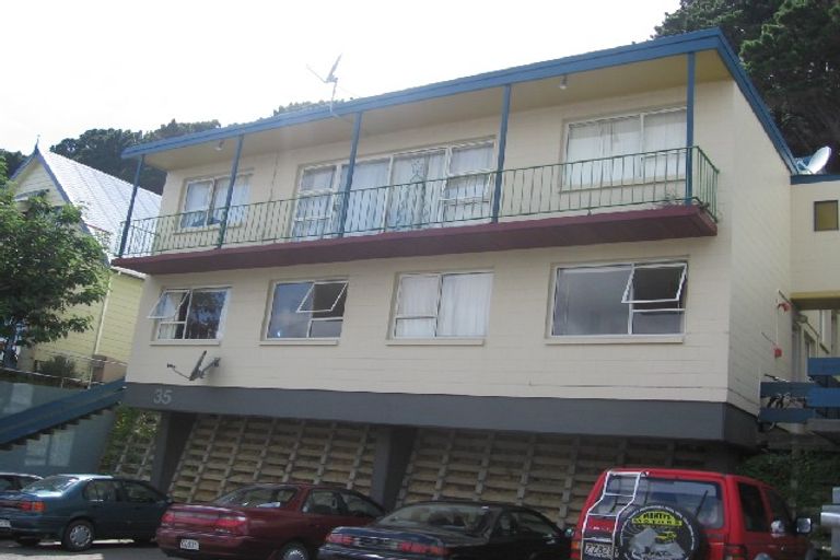 Photo of property in 35 Scarborough Terrace, Mount Victoria, Wellington, 6011