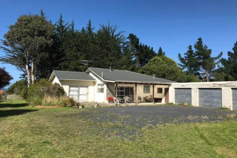 Photo of property in 110 Taieri Mouth Road, Kuri Bush, Brighton, 9091