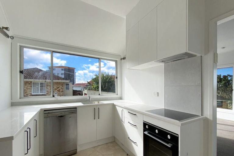 Photo of property in 24 Hillcrest Road, Papatoetoe, Auckland, 2025