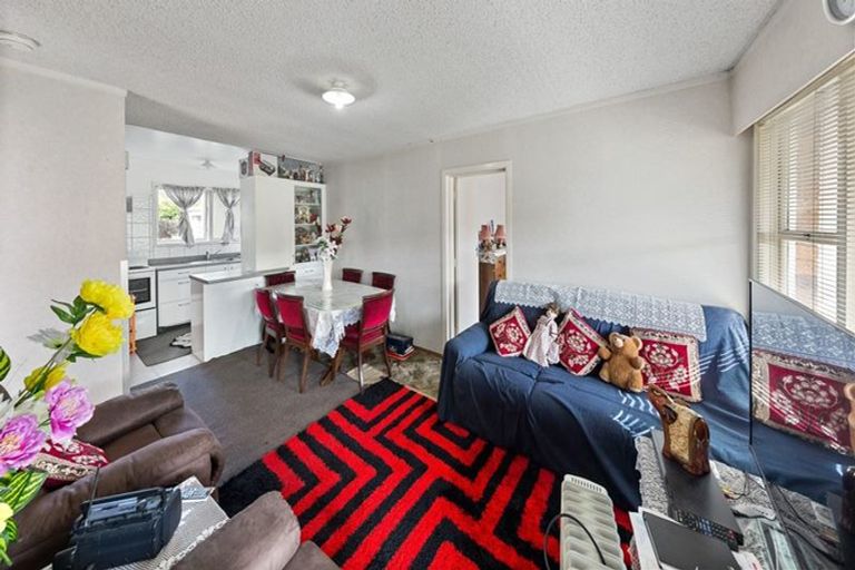 Photo of property in 4/100 Coronation Road, Papatoetoe, Auckland, 2025