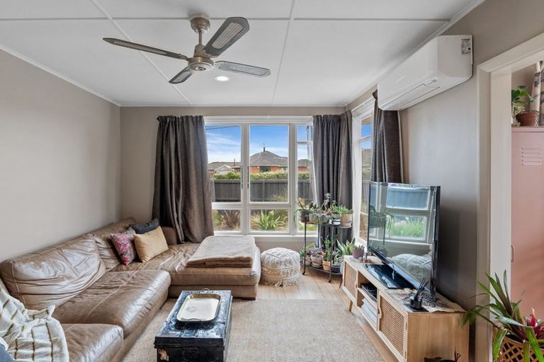 Photo of property in 4 Doreen Street, Aranui, Christchurch, 8061