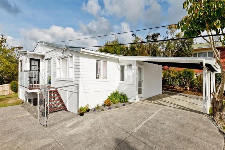 Photo of property in 124 Browns Bay Road, Rothesay Bay, Auckland, 0630