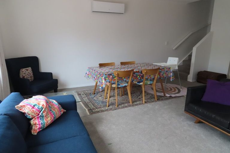 Photo of property in 43 Saint Ronans Avenue, Waterloo, Lower Hutt, 5011