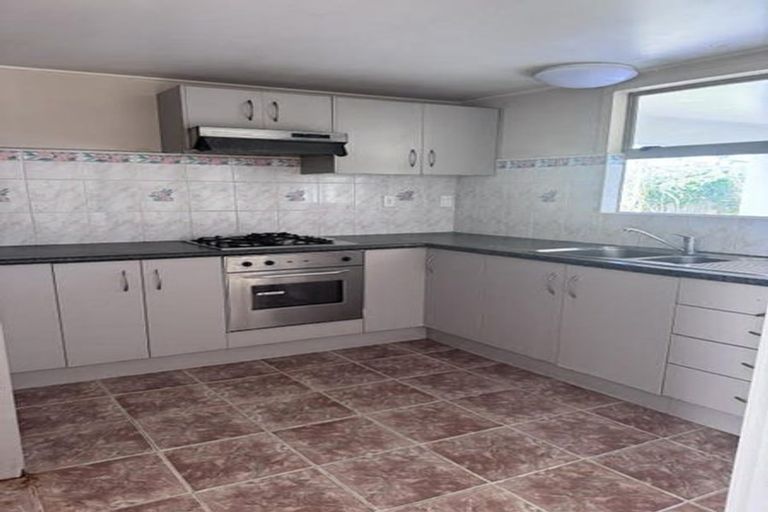 Photo of property in 66 Simmental Crescent, Somerville, Auckland, 2014