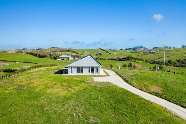 Photo of property in 635 Settlement Road, Kaiwaka, 0573