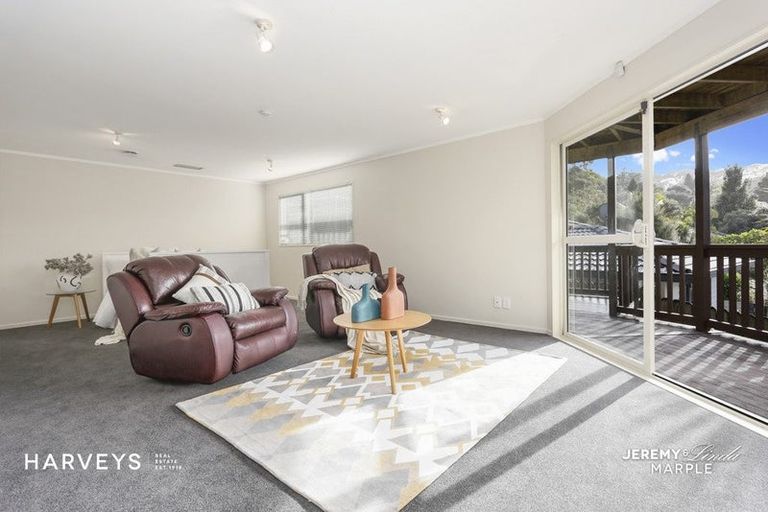 Photo of property in 13a West Lynn Road, Titirangi, Auckland, 0604